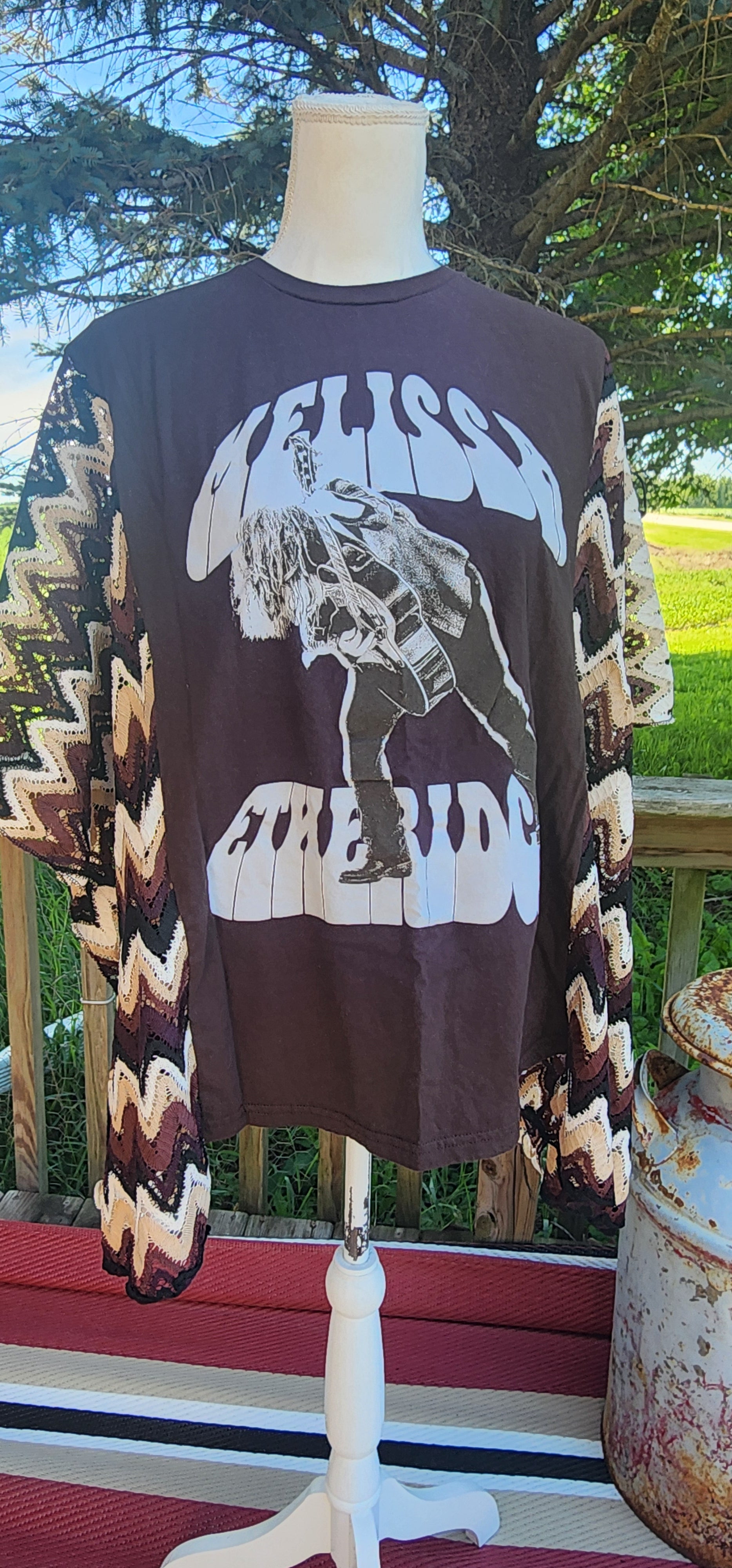 Crochet Sleeve Melissa Etheridge poncho shirt ( xl and under)
