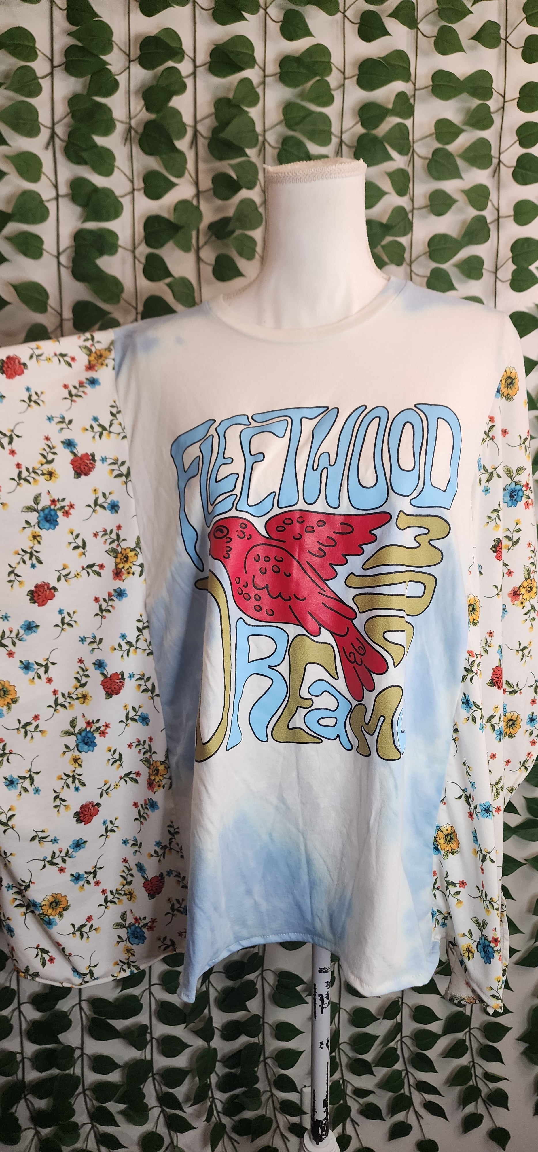 Fleetwood Mac with White Vintage floral sleeves